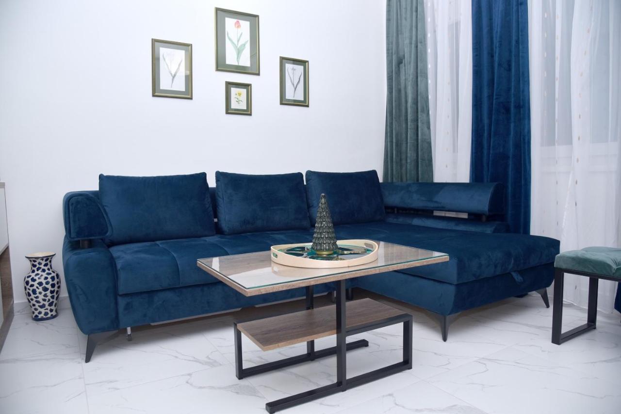 Nasice La Luna Premium Deluxe Apartment With Free Jacuzzi, Bikes & Covered Parking מראה חיצוני תמונה