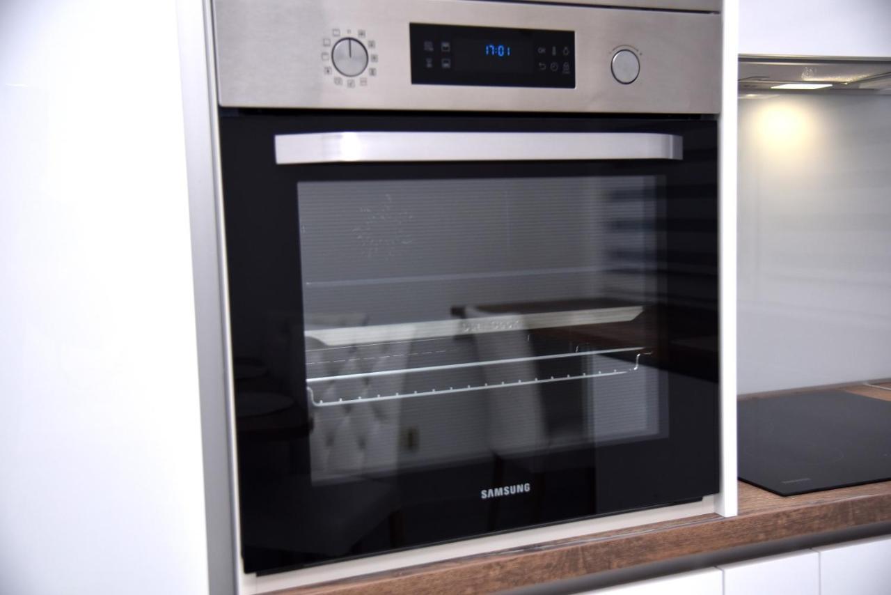 Nasice La Luna Premium Deluxe Apartment With Free Jacuzzi, Bikes & Covered Parking מראה חיצוני תמונה
