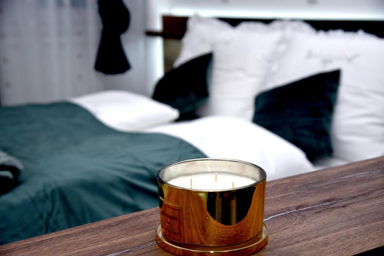 Nasice La Luna Premium Deluxe Apartment With Free Jacuzzi, Bikes & Covered Parking מראה חיצוני תמונה