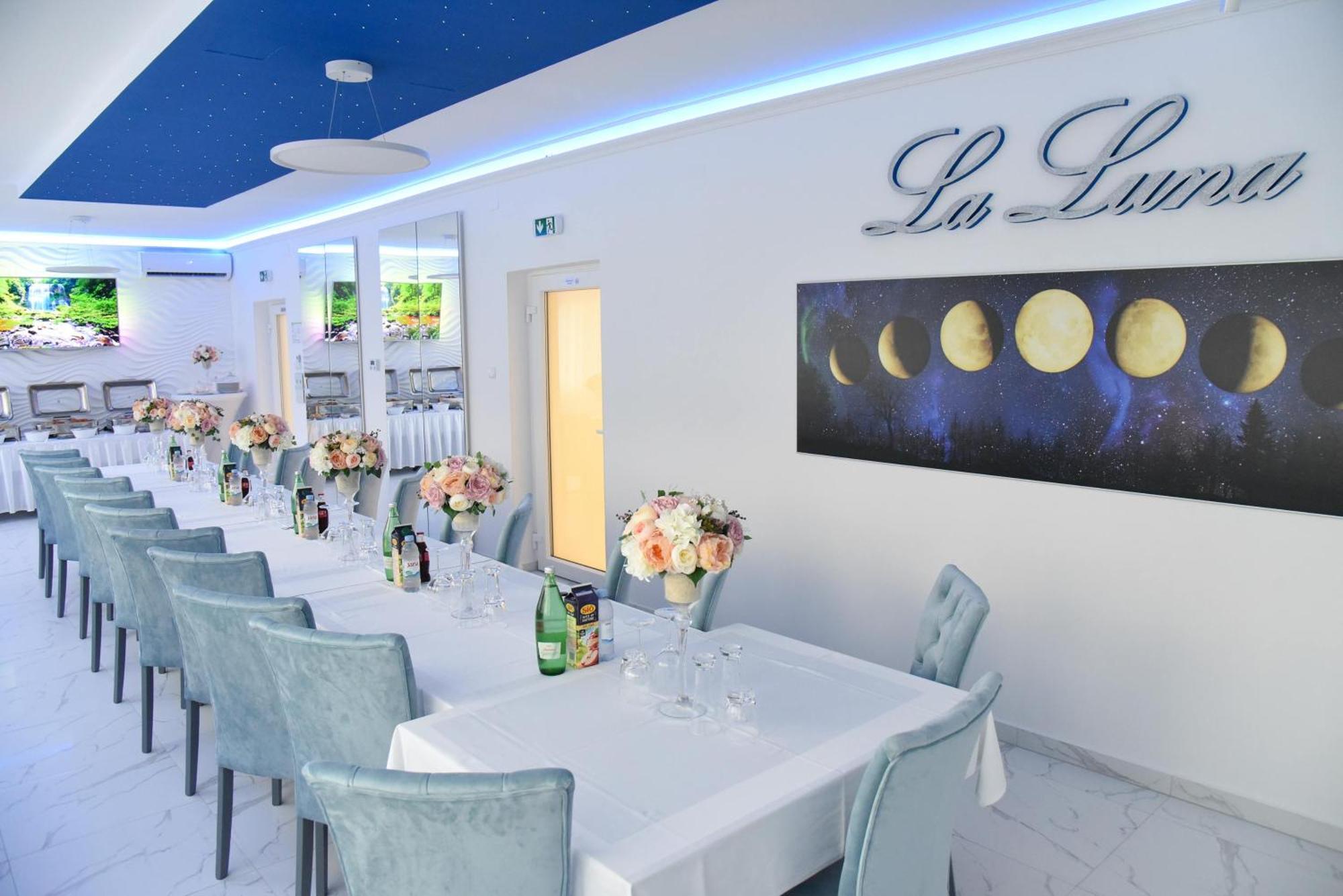 Nasice La Luna Premium Deluxe Apartment With Free Jacuzzi, Bikes & Covered Parking מראה חיצוני תמונה