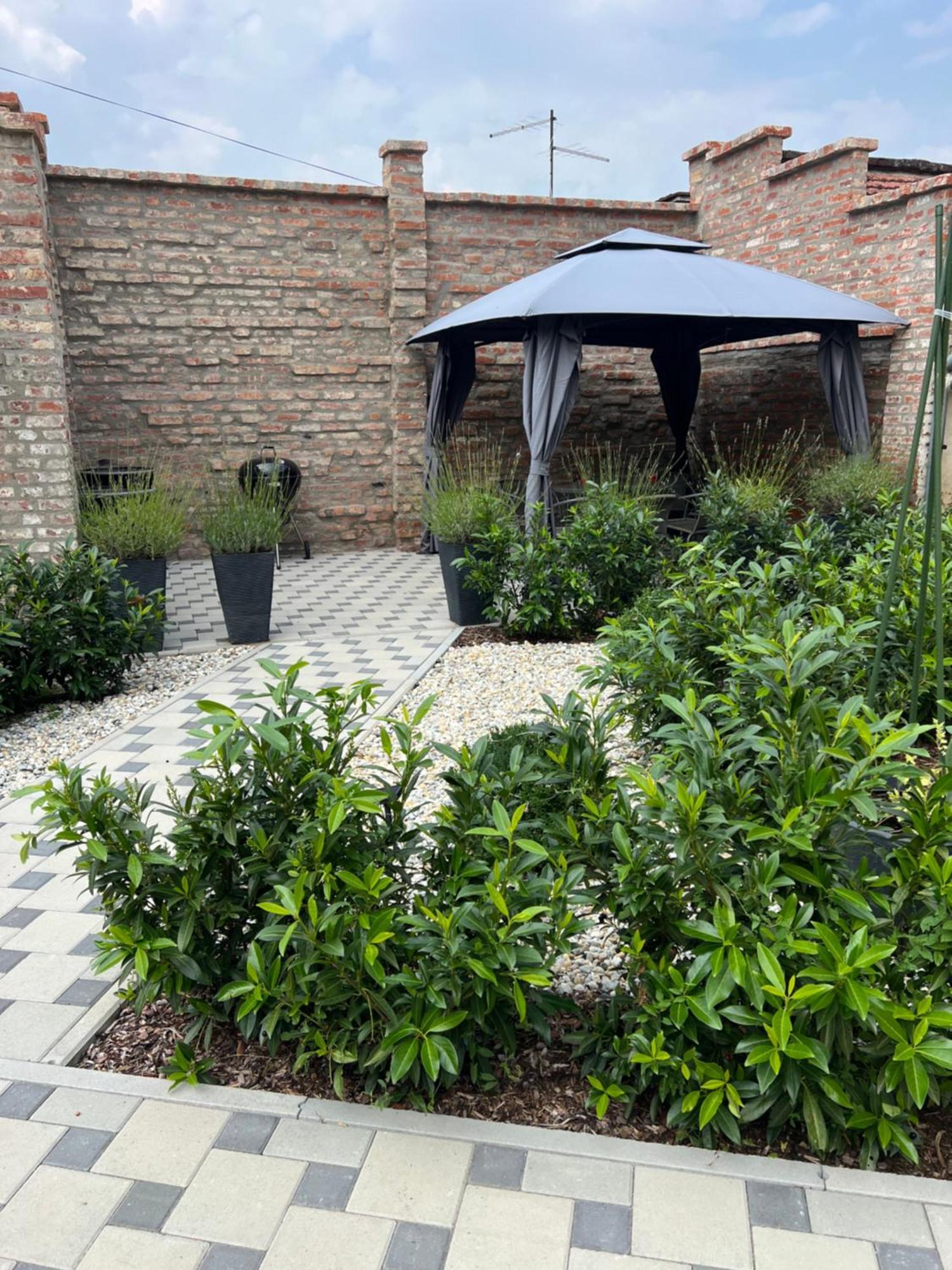 Nasice La Luna Premium Deluxe Apartment With Free Jacuzzi, Bikes & Covered Parking מראה חיצוני תמונה